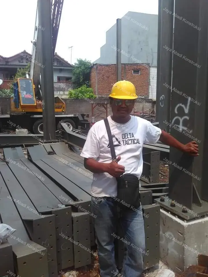 Tim profesional Jaya Abadi Konstruksi